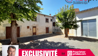 Grande maison de maître avec dépendance