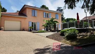 PARCIEUX 01600 MAISON 135m² 4 CHAMBRES PISCINE TERRAIN 818m²