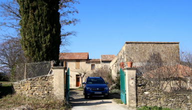 Grande maison partiellement rénovée