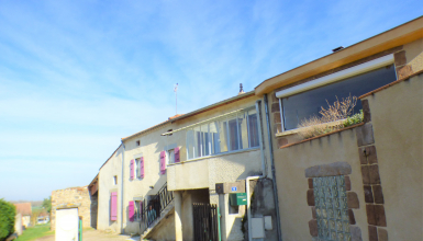 Grande maison avec un beau jardin clos