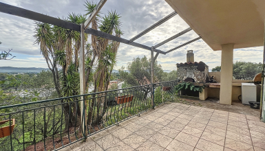 SOLLIÈS-VILLE : Rez-de-jardin de 87 m2 à rénover