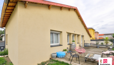 Maison 7 pièces de 135 m2 avec jardin à St Alban - 31140