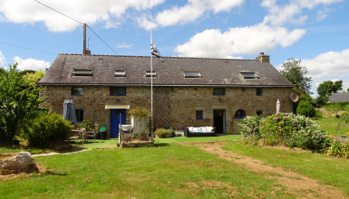 Charmante Longère en pierre de 129 m2 + appartement de 47 m2