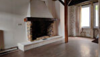 BELLE MAISON DE VILLAGE - 5 P- 138 M² A SAISIR