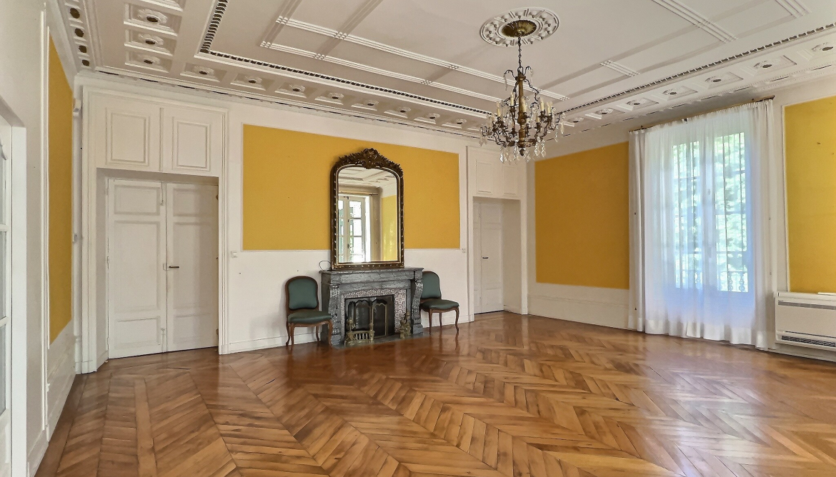 Salon
